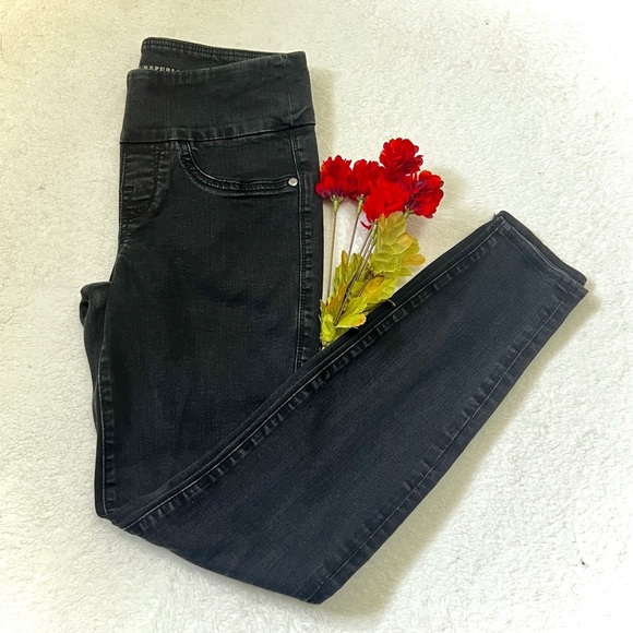 Rock & Republic Denim RX Pull-On Skinny Jean - Size 4 (28") - Picture 1 of 12